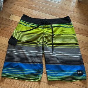 Quicksilver men’s board shorts